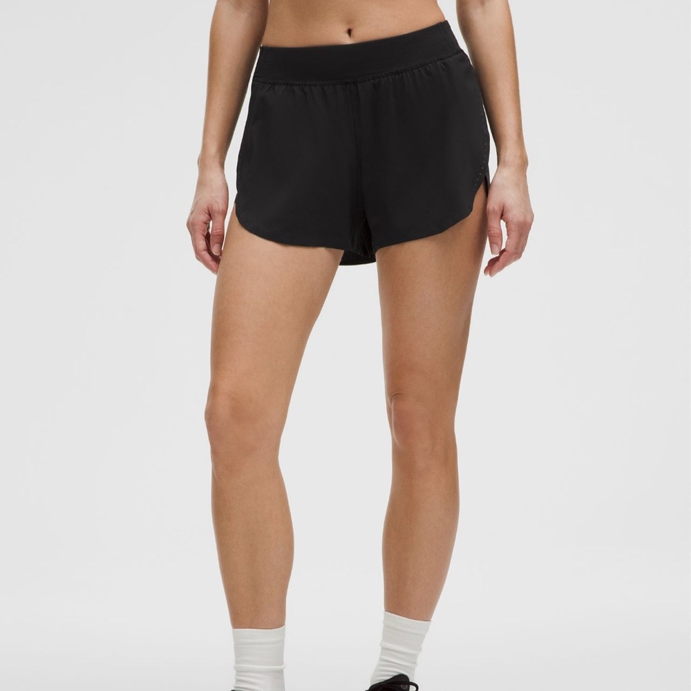 NWT Lululemon Fast and Free HR split short 3” small